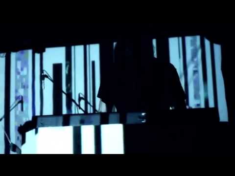 Black Onassis | Mono