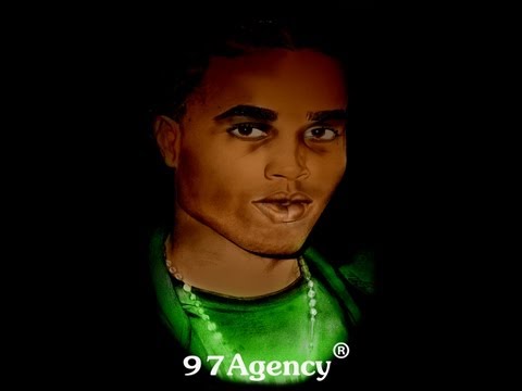 Miky  Ding'La  en  live  Carré noir