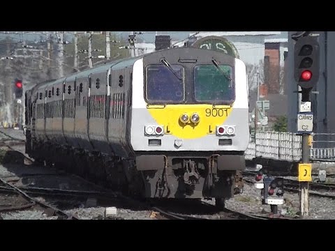 Irish Rail Enterprise Train + 201 Class Loco 227 - Connolly Station, Dublin