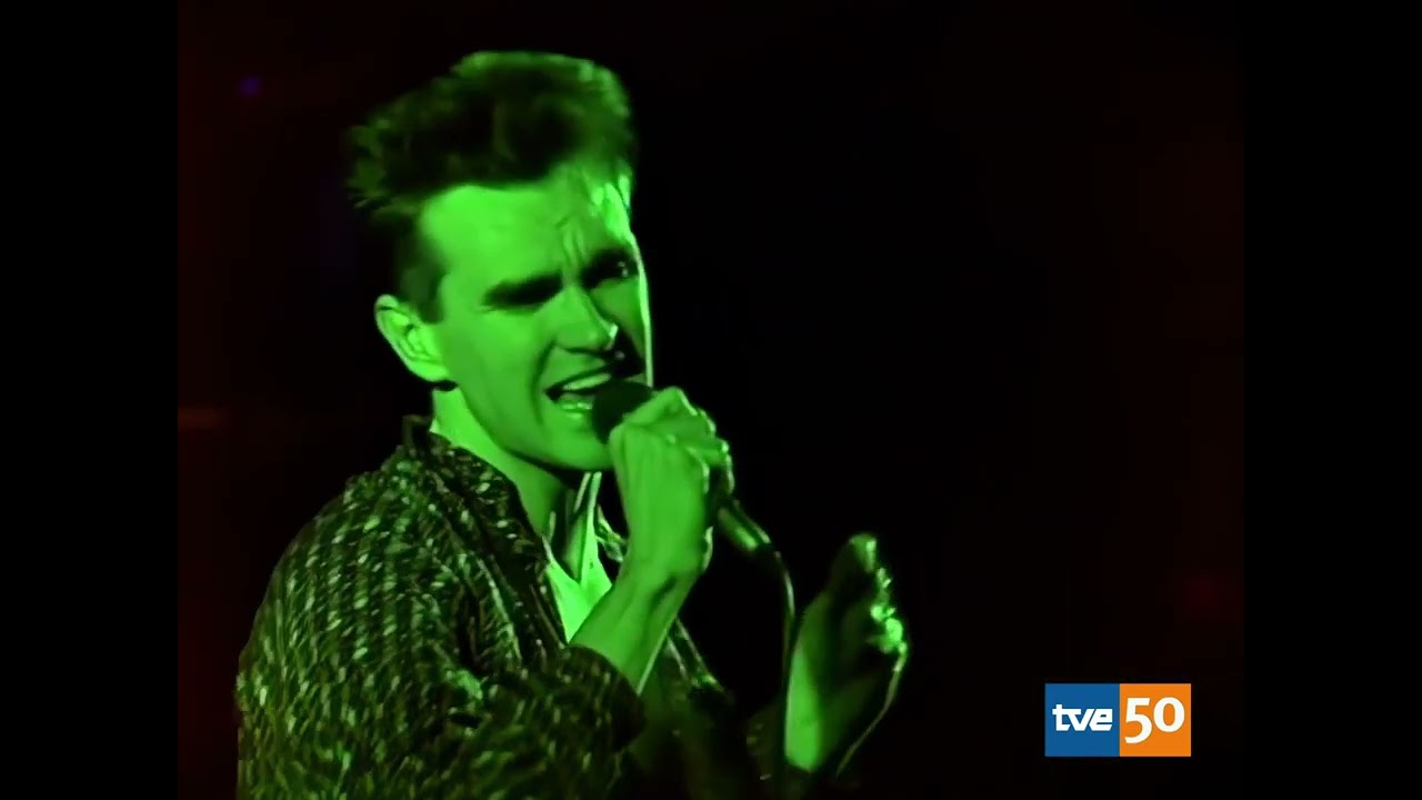 The Smiths - The Headmaster Ritual (Video) - YouTube