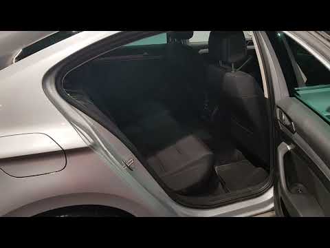 Volkswagen Passat SE Business TDI Bluemotion