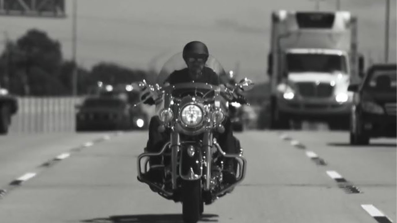 Miniature de la vidéo Johnny Hallyday - À nos promesses du film Johnny Hallyday, à nos promesses