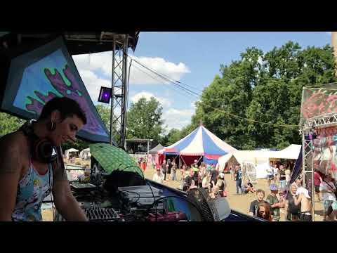 Djane Melburn auf  Psykult Floor @festivalkult Umsonst und Draußen in Porta Westfalica 2022