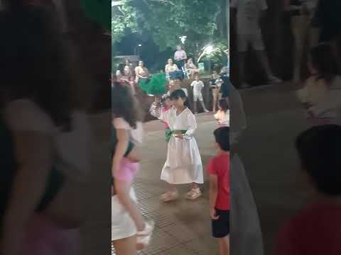 Los chicos de catequesis asiendo su actuación en colonia Liebig corrientes