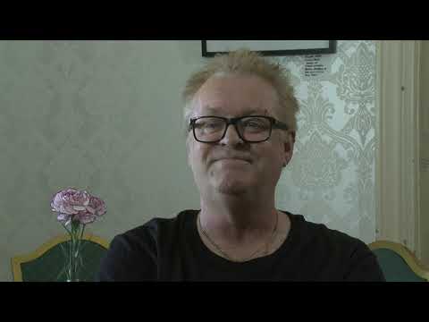 Nick Borgen berättar om sig själv. Framför några låtar från en typsik kväll med NICK.