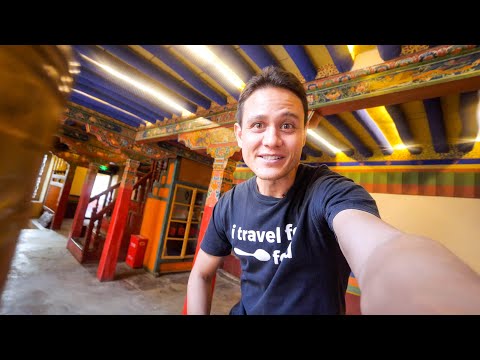 Traditional Hotel in Tibet - Our Giant Room in Lhasa!