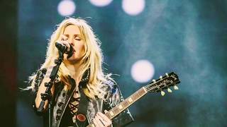 Ellie Goulding -  holdings on for life