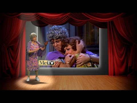 "Mama's Family" Theme Sung by Vicki Lawrence as Mama - MeTV
