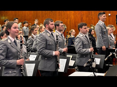 Viribus unitis (Marsch) Ausbildungsmusikkorps der Bundeswehr - Benefizkonzert Gießen 12.03.2023