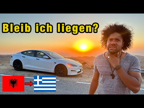 CHARGING IMPOSSIBLE: 540km Tesla charging desert road trip 😨