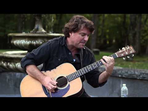 Garden Sessions: Keller Williams - "Right Here" - Radio Woodstock 100.1 - 9/14/13