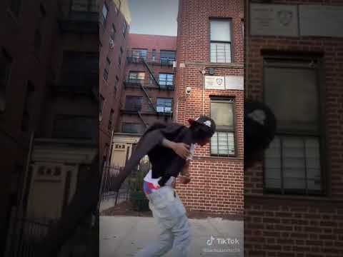 Dthang & lee drilly dancing with baddies 😍