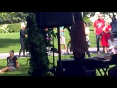 Lill-Babs- Om inte du fanns och prat på Johannesberg på Mosterdagen.