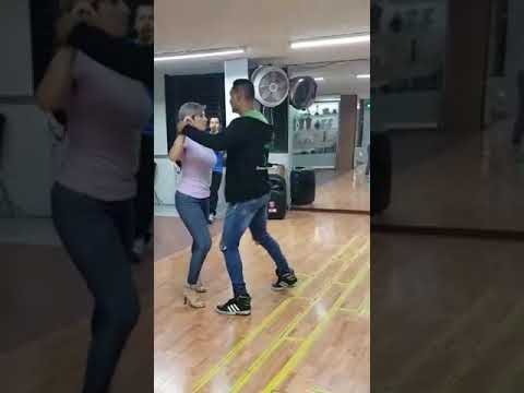Dante de Panamá y Laura Briseño kizomba Time