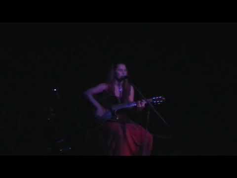 Elda´s Curvas Peligrosas - Elda´s Curvas Peligrosas - Betray me with a kiss