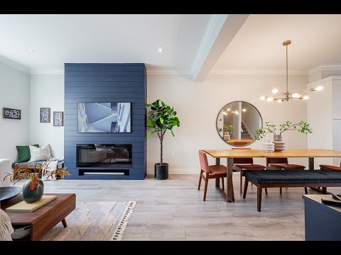 Beautiful South Surrey Townhome @ Imperial - 4 Bed + Den / 4 Bath