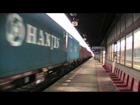 Praha Holešovice - 17.11.2010 - Pershing s kontejnery