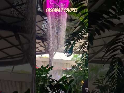 Hermosa cascada de 7 colores ahora en el centro comercial Viva Villavicencio Meta #sorts #turismo