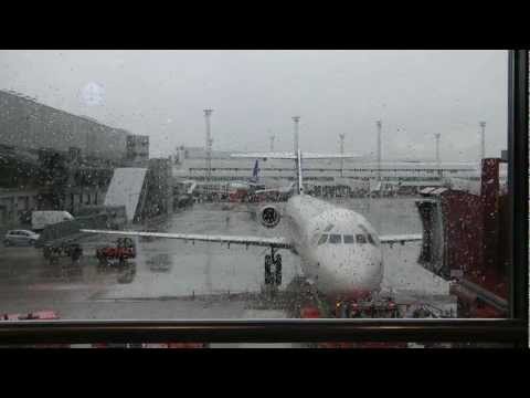 SAS MD-82 Takeoff IN BAD WEATHER! Stockholm Arlanda to Venice Marco Polo [1080pHD]