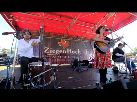 HIlary Sloan - Texas Crawfish Festival 2011