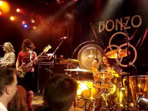 VINNY APPICE WANTON SONG BONZO'S BIRTHDAY BASH HOUSE OF BLUES 5/31/2012 MOV05812.MPG