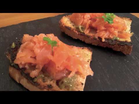 Bruschetta Burro ai Capperi e Salmone - Secondo Paolo