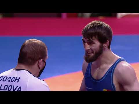 BRONZE FS - 65 kg: A. BEKRENEU (BLR) v. M. SACULTAN (MDA)