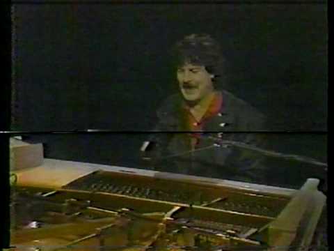 Burton Cummings as Gordon Lightfoot