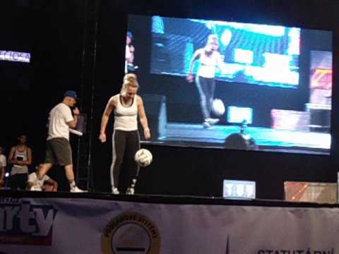 SUPER BALL 2014 FEMALE BATTLES FINAL - KITTI vs LUCIA