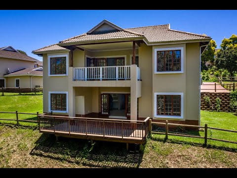 4 Bedroom Townhouse For Sale in Hillcrest Park