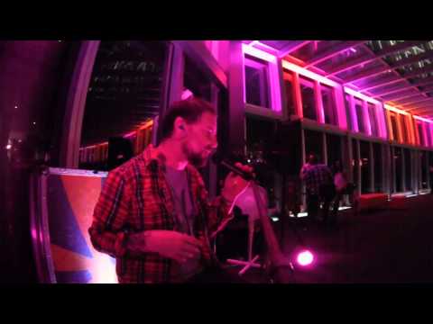 Benny D Williams - trippin' on empty LIVE at Q1 Skydeck