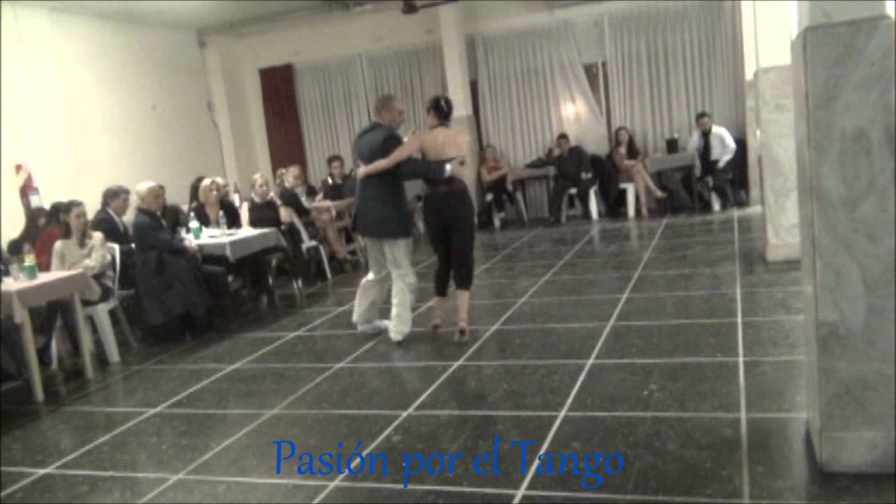 PAMELA DAMIA y FACUNDO GIL JAUREGUI Bailando el Tango MALANDRACA en FLOREAL MILONGA