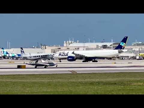 Cessna Grand Caravan Sea Plane Takes off In A Bit of a headwind