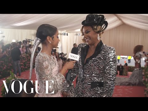 Tiffany Haddish Pets Liza Koshy and Calls Her Outfit "Pimperella" | Met Gala 2019 With Liza Koshy