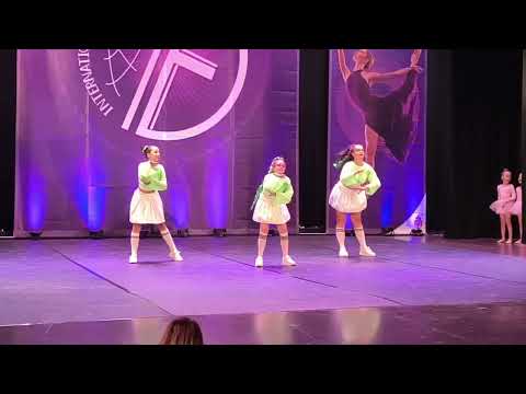 Trikki Girls -Golden ( Huntrix ) 