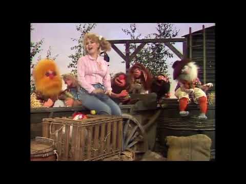 Muppet Songs: Bernadette Peters - AppleJack