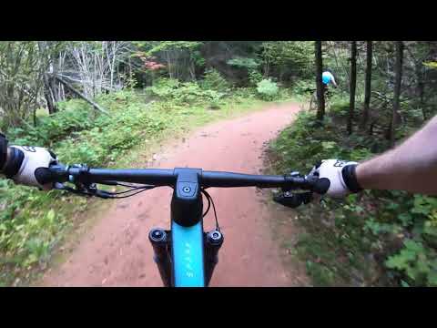 Bonshaw PEI, dropping into Howell’s Hollow on the 2022 Scott Spark RC team