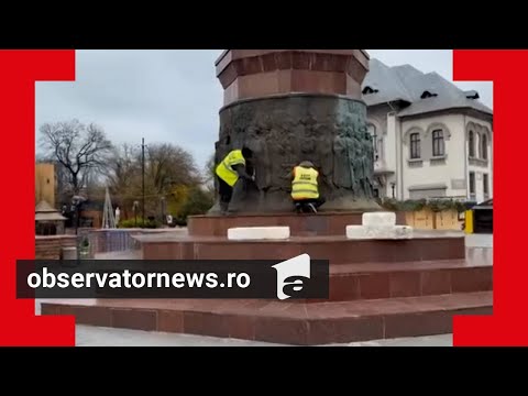 Monumentul Unirii din Focșani, curățat cu perii de sârmă ca pe grătar. Ce spun specialiştii