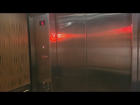 [EL] Strange Generic Kone Hydraulic Elevator at Harrahs Cherokee Hotel (Cherokee, NC)