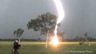 Close &quot;clear-air&quot; lightning bolt! - Darwin Australia