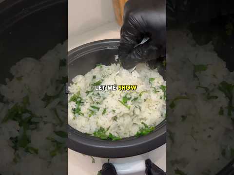 Chipotle’s Cilantro Lime Rice 🌿 recipe ⬇️