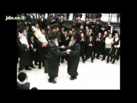 Hakofos Sheniyos 5777 With Zvhil Rebbe