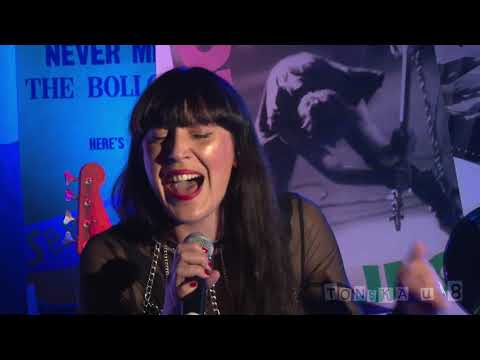 TONSKA U 8 - Turisti (Roxanne)