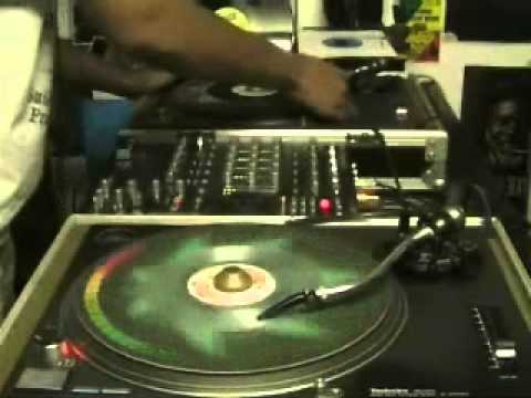 Mix Reggae Digital Session 80's  - selecta douroots