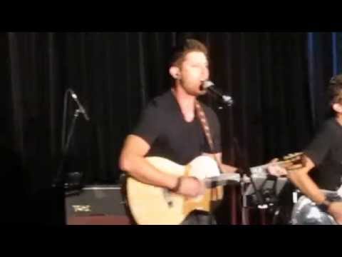 Jensen Ackles singing Simple Man at VanCon 2015