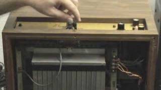 Video thumbnail for Chamberlin Rhythmate Tape Loop Drum Machine by peahix