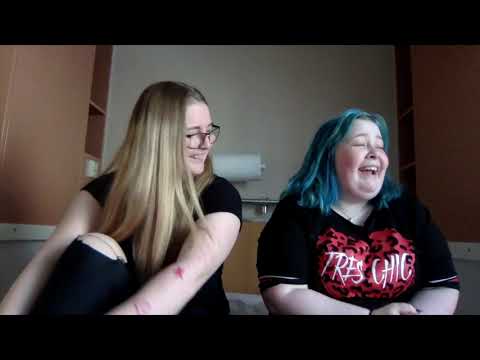 Svarar på tiktok frågor med Elsa.