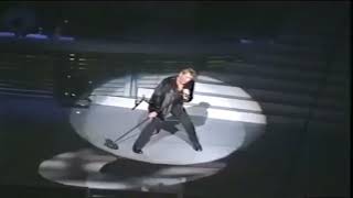 johnny hallyday les larmes de gloire en live (le 02/06/2000)