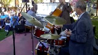 Oliver Jones Jamin' in St-Henri, on a sunny Thanksgiving Sunday.