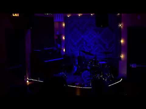 Pinc Louds Live at Wild Birds